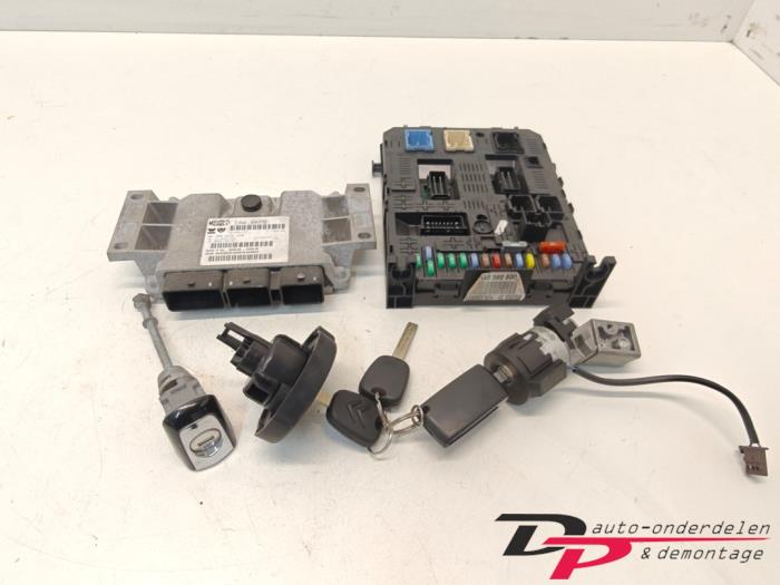 Gebruikte Kontaktslot + computer Citroen C5 III Tourer (RW) 2.0 16V Prijs € 100,00 Margeregeling aangeboden door DP Auto-onderdelen & Demontage