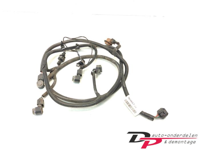 Gebruikte PDC Sensor Set Renault Captur I (2R) 0.9 Energy TCE 12V Prijs € 40,00 Margeregeling aangeboden door DP Auto-onderdelen & Demontage