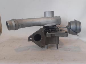 Gereviseerde G-lader Opel Vivaro 2.5 CDTI 16V Prijs € 453,75 Inclusief btw aangeboden door Uittenbogaard onderdelen BV