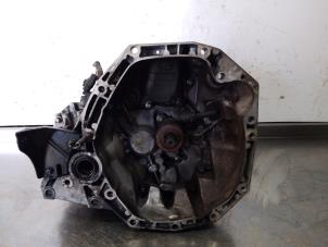 Gebruikte Versnellingsbak Dacia Logan MCV (KS) 1.5 dCi Prijs € 250,00 Margeregeling aangeboden door Uittenbogaard onderdelen BV