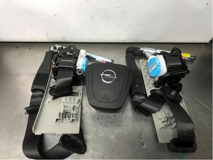 Opel Insignia Airbag Sets + Modules voorraad Onderdelenlijn.nl