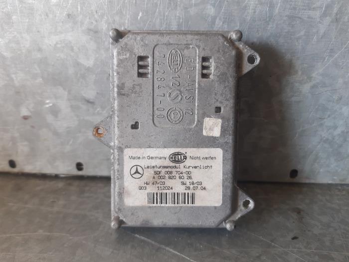 Gebruikte Xenon module Mercedes E (W211) 2.2 E-200 CDI 16V Prijs € 45,00 Margeregeling aangeboden door Uittenbogaard onderdelen BV