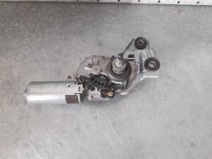 Gebruikte Ruitenwissermotor achter Volvo XC70 (SZ) XC70 2.4 T 20V Prijs € 45,00 Margeregeling aangeboden door Uittenbogaard onderdelen BV