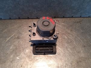 Gebruikte ABS Pomp Opel Corsa E 1.2 16V Prijs € 75,00 Margeregeling aangeboden door Uittenbogaard onderdelen BV