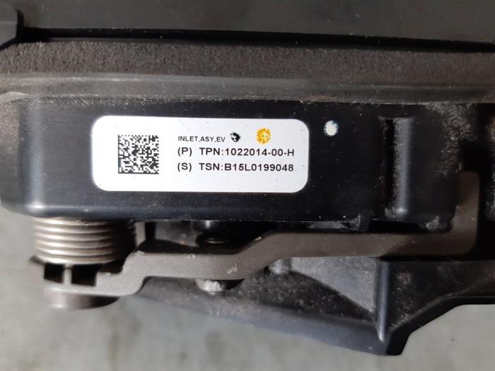 Diversen van een Tesla Model S 90D 2016