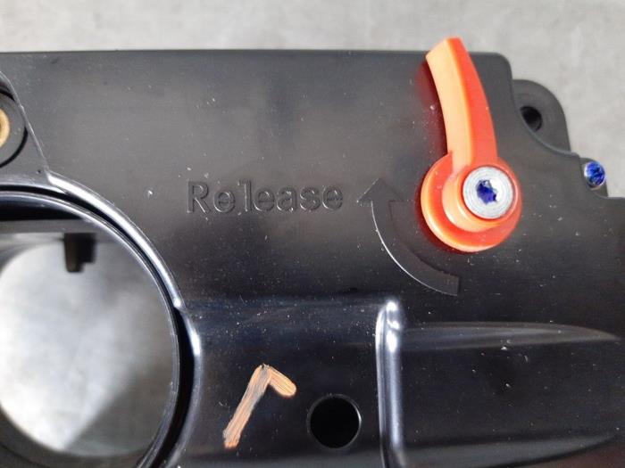 Diversen van een Tesla Model S 90D 2016