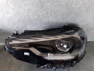 Gebruikte Linker Koplamp BMW 2 serie (G42/G87) 218i 2.0 TwinPower Turbo 16V Prijs € 1.250,00 Margeregeling aangeboden door Uittenbogaard onderdelen BV