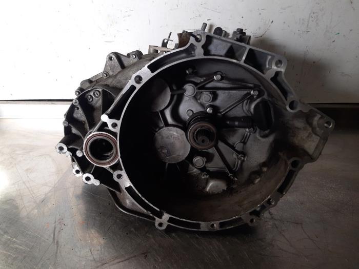 Gebruikte Versnellingsbak Ford Fiesta 6 ST 1.6 ST 16V Prijs € 650,00 Margeregeling aangeboden door Uittenbogaard onderdelen BV