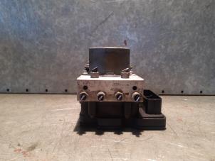 Gebruikte ABS Pomp Opel Corsa E 1.0 SIDI Turbo 12V Prijs € 250,00 Margeregeling aangeboden door Uittenbogaard onderdelen BV