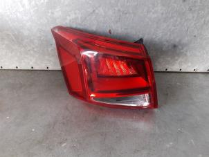 Gebruikte Achterlicht links Seat Arona (KJX) 1.0 TSI 12V Prijs € 100,00 Margeregeling aangeboden door Uittenbogaard onderdelen BV