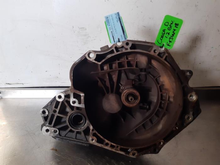 Gebruikte Automaatbak Opel Corsa D 1.2 16V Prijs € 200,00 Margeregeling aangeboden door Uittenbogaard onderdelen BV