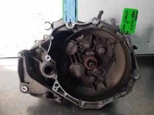 Gebruikte Versnellingsbak Opel Corsa E 1.0 SIDI Turbo 12V Prijs € 600,00 Margeregeling aangeboden door Uittenbogaard onderdelen BV