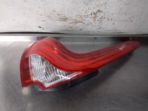 Gebruikte Achterlicht links Volvo XC60 I (DZ) 2.0 D3 16V Prijs € 120,00 Margeregeling aangeboden door Uittenbogaard onderdelen BV