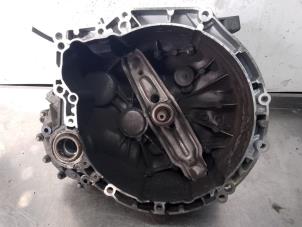Gebruikte Versnellingsbak Mini Mini (R56) 1.6 16V Cooper Prijs € 425,00 Margeregeling aangeboden door Uittenbogaard onderdelen BV