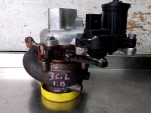 Gebruikte G-lader Volkswagen Polo VI (AW1) 1.0 TSI 12V Prijs € 350,00 Margeregeling aangeboden door Uittenbogaard onderdelen BV