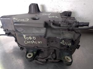 Gebruikte Tank adblue Ford Transit Custom 2.0 TDCi 16V Eco Blue 105 Prijs € 200,00 Margeregeling aangeboden door Uittenbogaard onderdelen BV