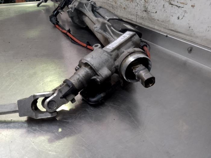 Stuurhuis van een BMW 3 serie (F30) 320d 2.0 16V 2012