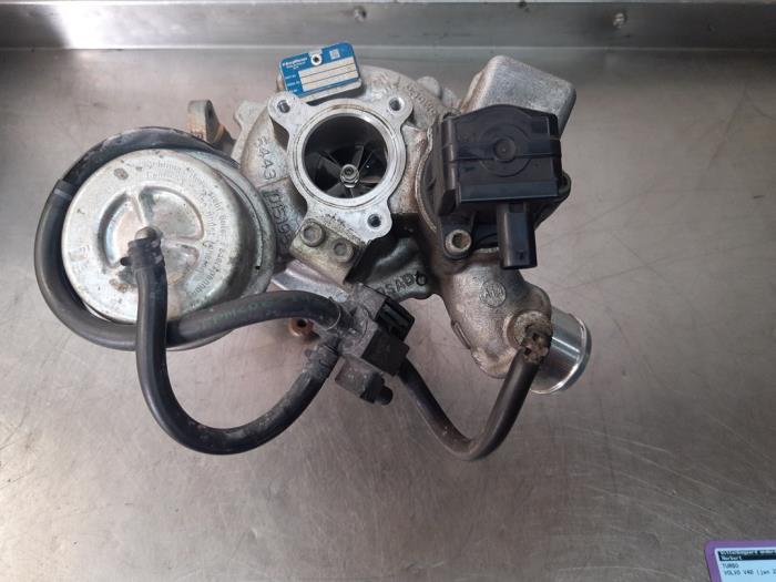 Gebruikte Turbo Volvo V40 (MV) 1.6 T3 GTDi 16V Prijs € 225,00 Margeregeling aangeboden door Uittenbogaard onderdelen BV