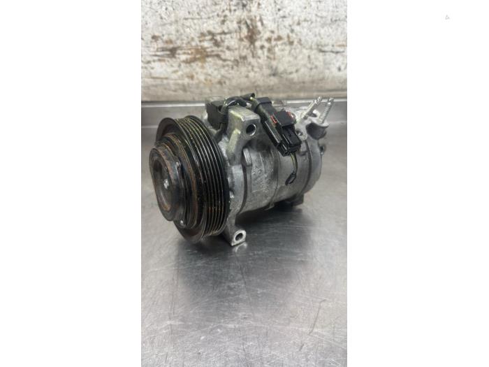 Gebruikte Pomp Airco Jeep Grand Cherokee (WK/WK2) 3.0 CRD V6 24V Prijs € 160,00 Margeregeling aangeboden door Uittenbogaard onderdelen BV