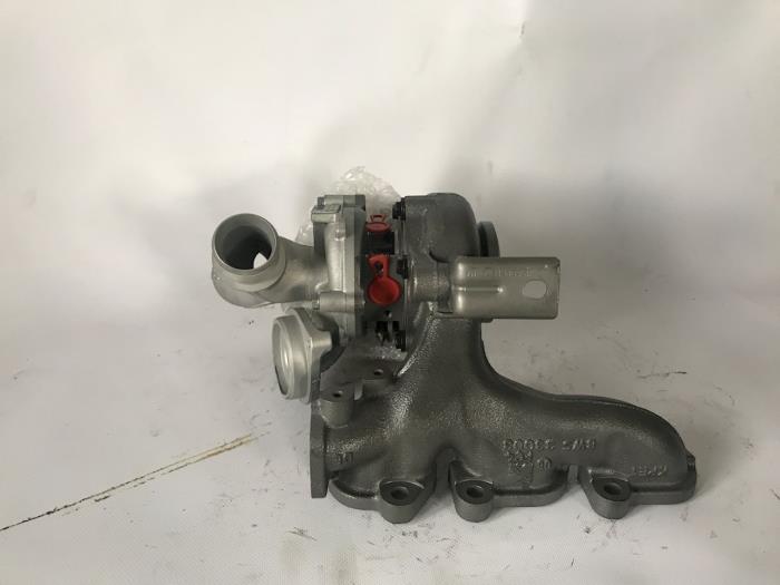 Turbo van een Volkswagen Polo V (6R) 1.4 TDI 12V 90 2016