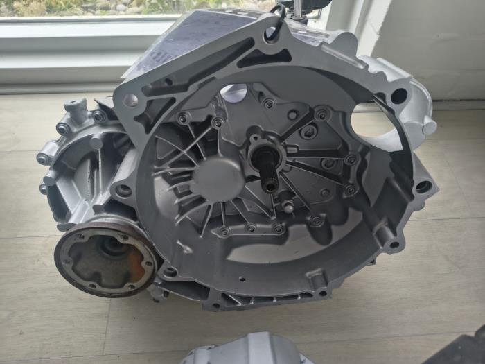 Gereviseerde Versnellingsbak Volkswagen Golf VII (AUA) 1.2 TSI 16V Prijs € 907,50 Inclusief btw aangeboden door Uittenbogaard onderdelen BV