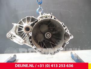 Gebruikte Versnellingsbak Volvo V70 (BW) 2.0 D 16V Prijs € 500,00 Margeregeling aangeboden door van Deijne Onderdelen Uden B.V.