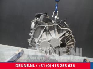 Volvo V40 Versnellingsbak O2062 foto 3