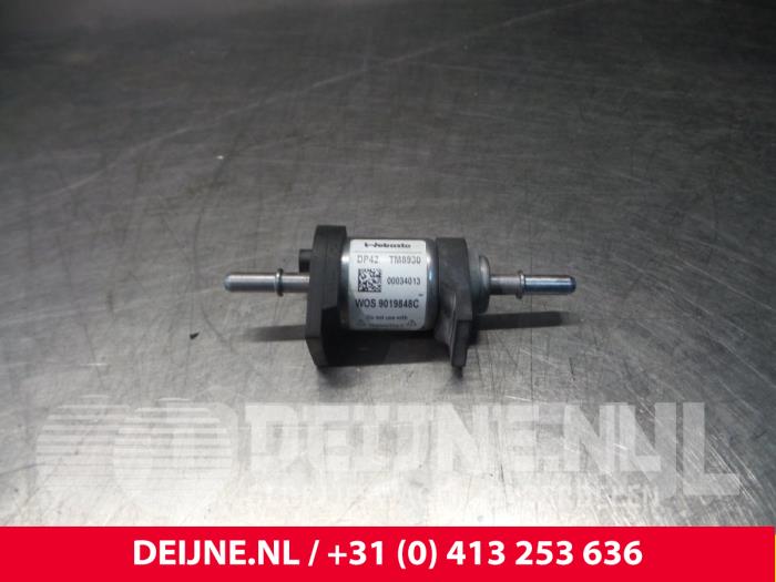 Gebruikte Tank element Pomp Volvo XC90 II 2.0 T8 16V Twin Engine AWD Prijs € 60,00 Margeregeling aangeboden door van Deijne Onderdelen Uden B.V.