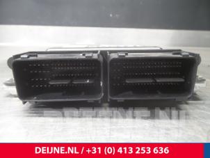 Volvo V60 Engine management computer O3137 photo 3