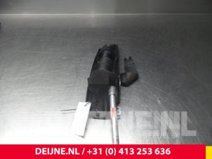 Volvo V70 Veiligheidsgordel rechts-voor O3311 foto 2