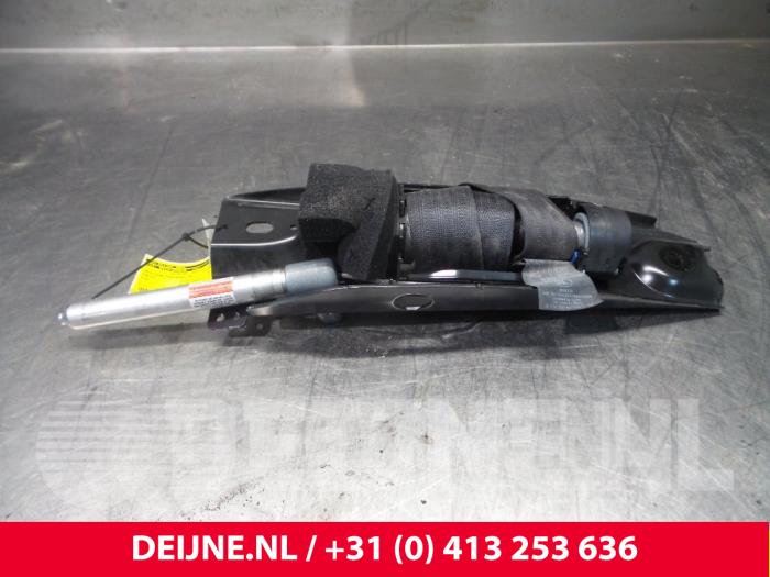 Volvo V70 Veiligheidsgordel rechts-voor O3315