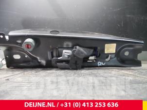 Volvo V70 Veiligheidsgordel rechts-voor O3315 foto 4
