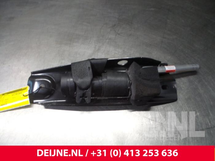 Volvo V70 Veiligheidsgordel rechts-voor O3316