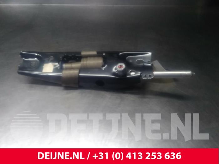 Volvo V70 Veiligheidsgordel rechts-voor O3317