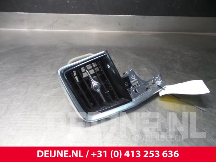 Volvo V90 Dashboard vent O3362