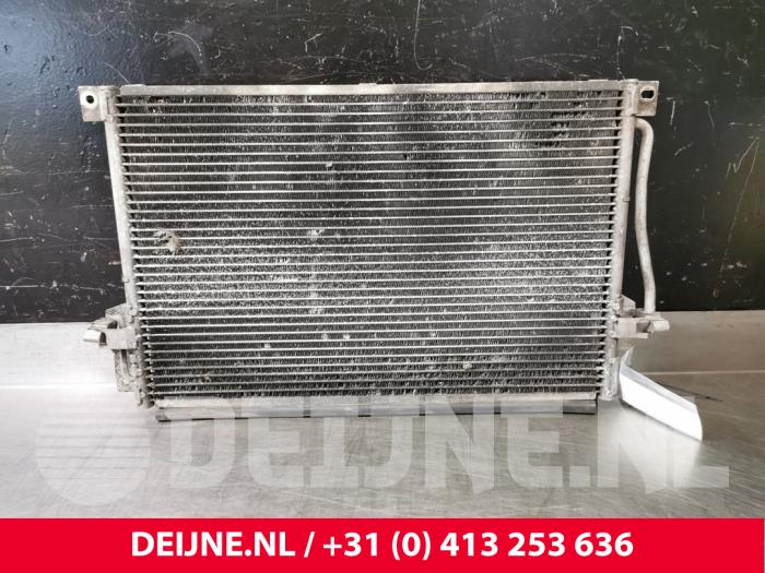Airco Condensor van een Volvo 850 Estate 2.3i T-5 Turbo 20V 1995