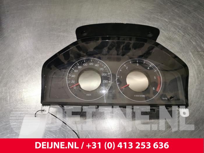 Volvo XC70 Tacho - Kombiinstrument KM O3907