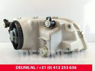 Volvo S40/V40 Koplamp links O4123 foto 3