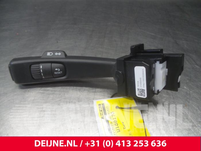 Volvo V40 Richtungsanzeiger Schalter O4499