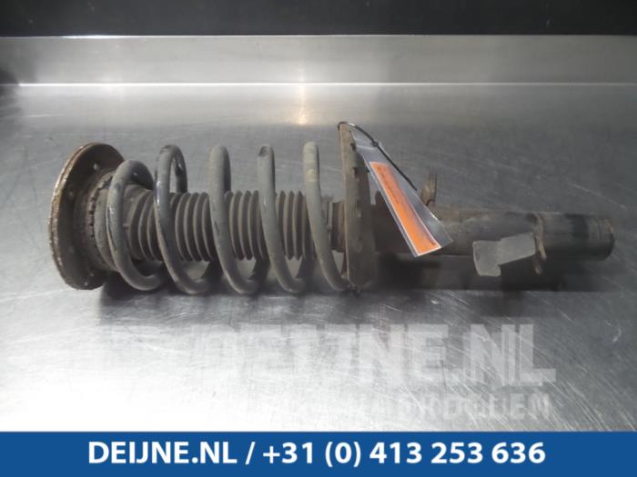 Volvo S80 Stoßdämpferstrebe links vorne O4843