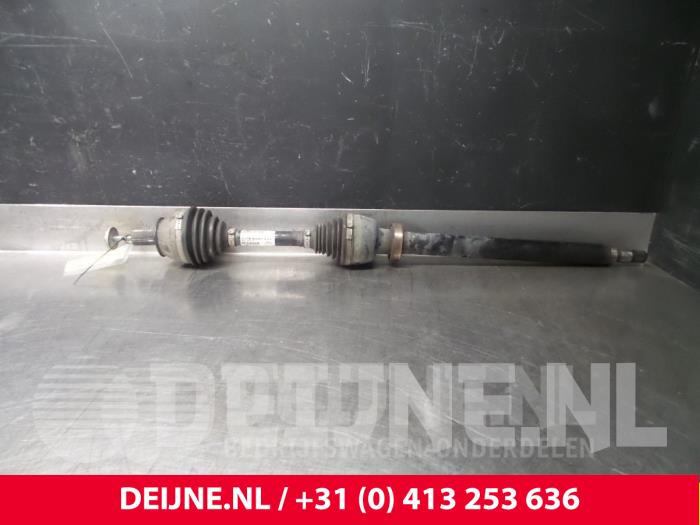 Volvo V60 Antriebswelle rechts vorne O4852