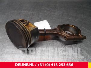 Volvo V50 Piston O4900 photo 4