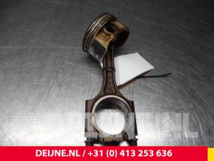 Volvo V50 Piston O4900 photo 3