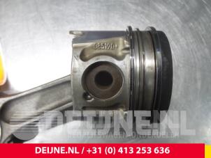 Volvo V50 Piston O4905 photo 3