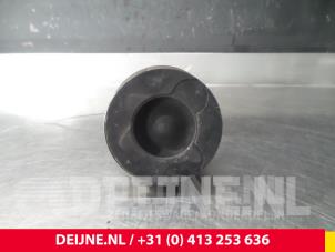 Volvo V50 Piston O4905 photo 2
