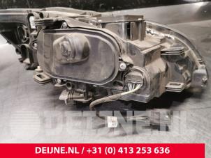 Volvo S60 Headlight, left O5031 photo 4