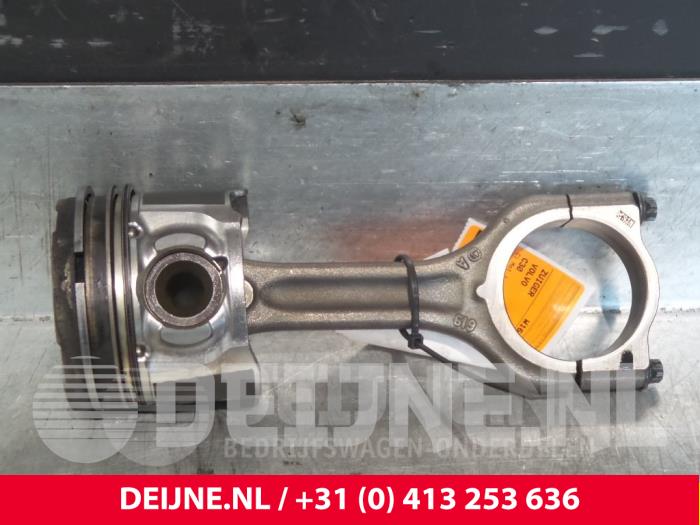 Gebruikte Zuiger Volvo C30 (EK/MK) Prijs € 100,00 Margeregeling aangeboden door van Deijne Onderdelen Uden B.V.