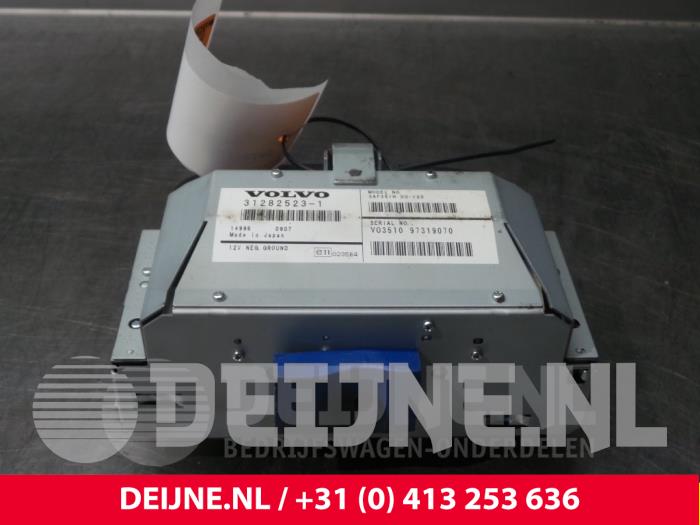 Volvo V70 Navigation Display O5124