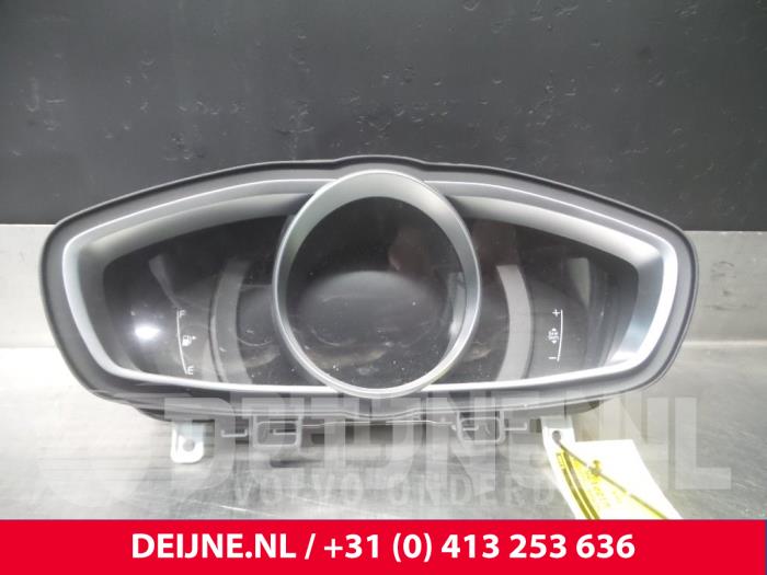 Volvo V40 Kilometerteller KM O5185