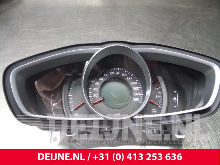 Volvo V40 Tacho - Kombiinstrument KM O5187
